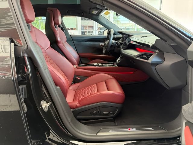 Used 2024 Audi RS e-tron GT w/ Carbon Performance Package AWD/4WD image 16