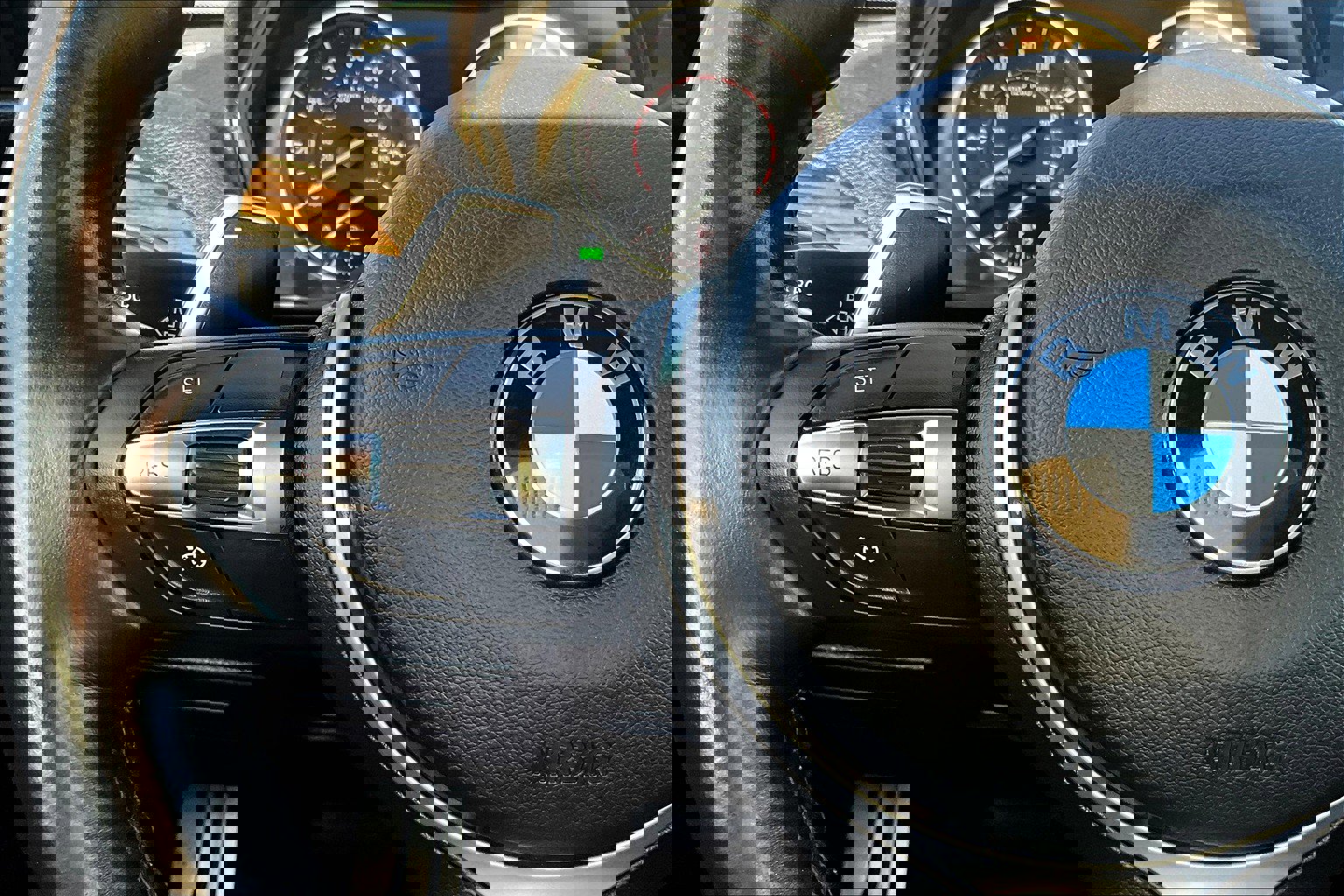 Used 2016 BMW M235i Coupe image 19