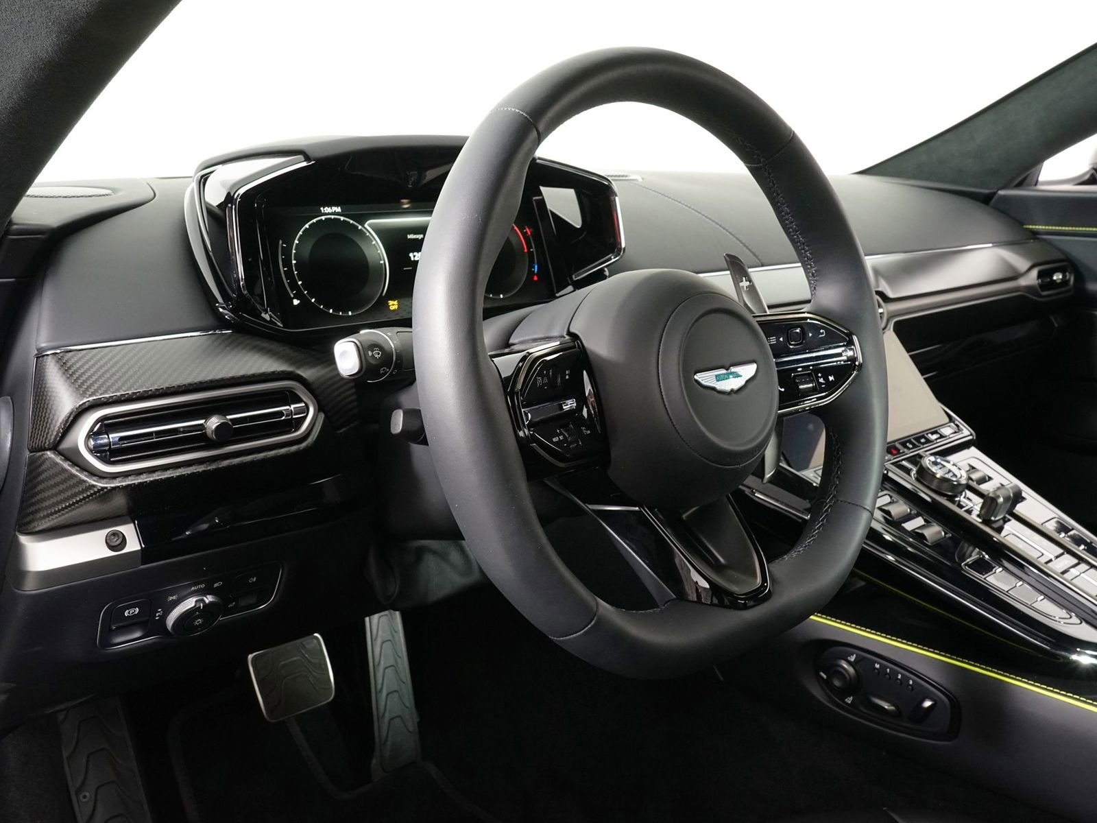 New 2026 Aston Martin V8 Vantage Coupe RWD image 16