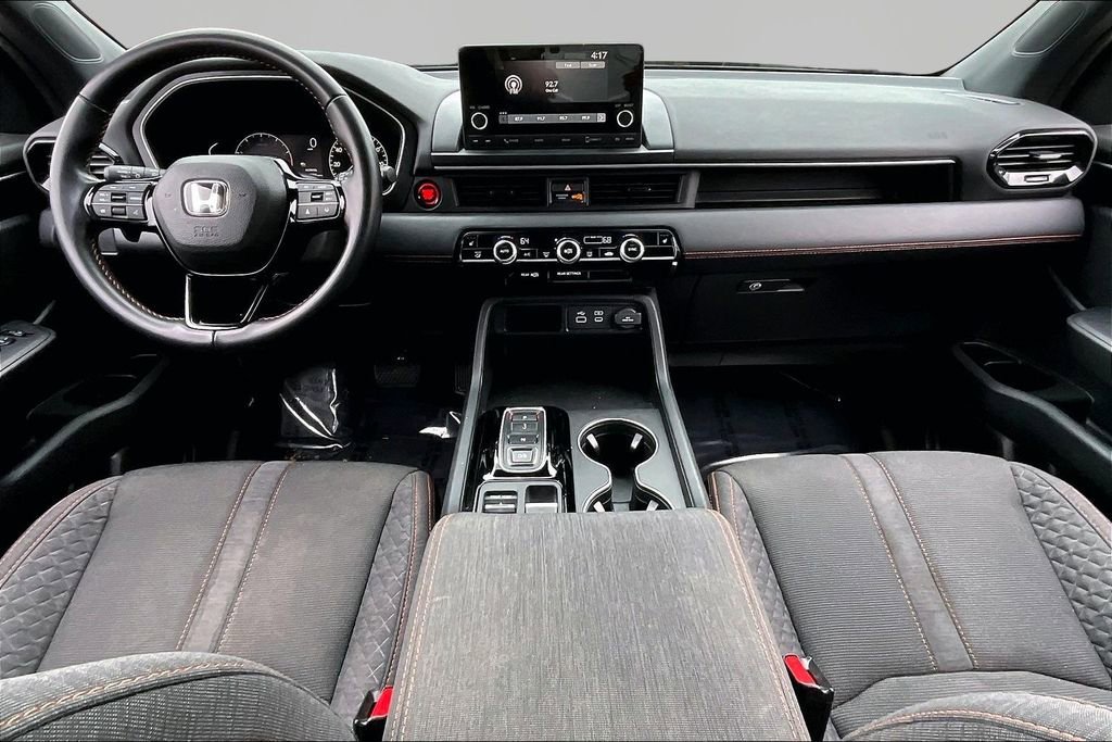 Certified 2024 Honda Pilot Sport image 7