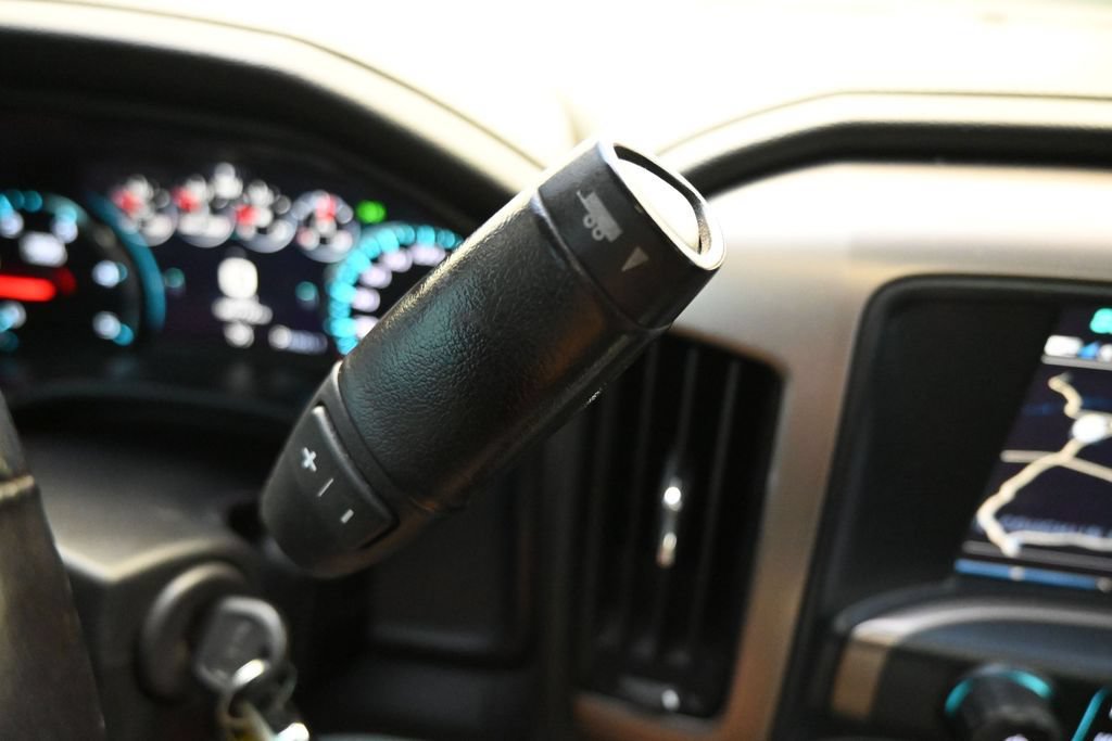 Used 2019 GMC Sierra 2500 Denali w/ Suspension Package, Off-Road AWD/4WD image 24