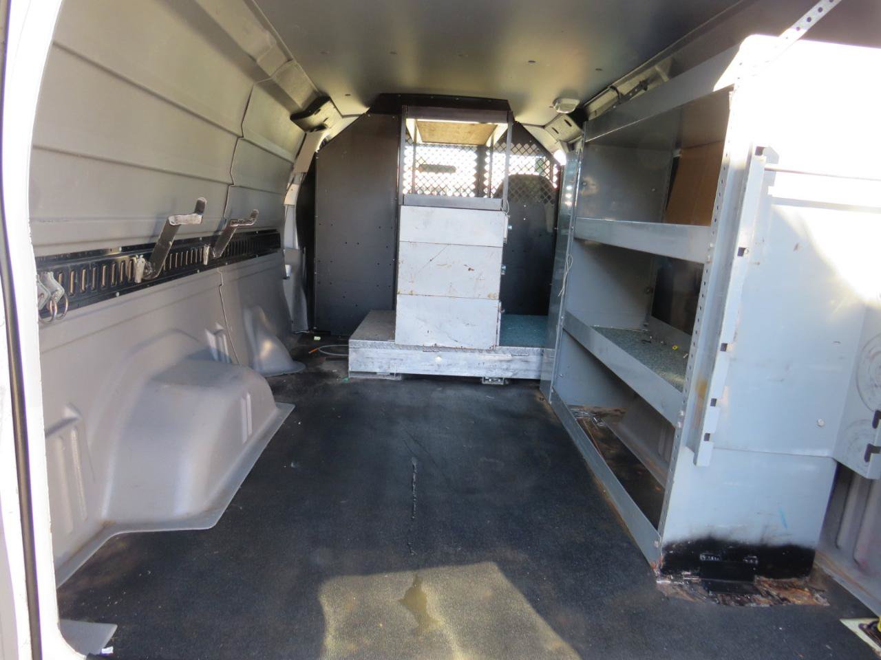 Used 2008 Ford E-250 and Econoline 250 RWD image 27