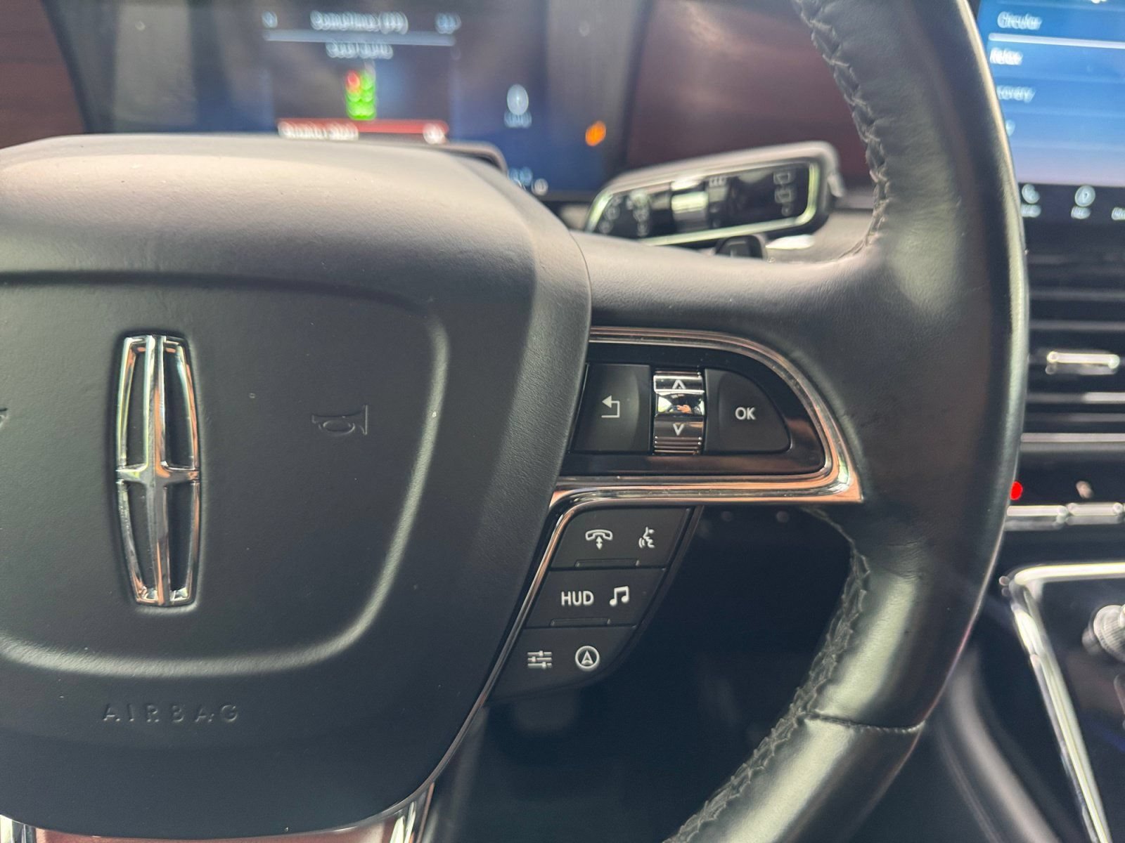 Used 2023 Lincoln Navigator Reserve AWD/4WD image 22