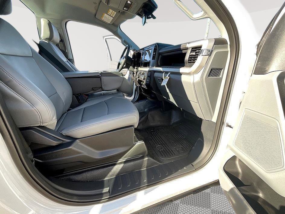 New 2026 Ford F250 XL w/ FX4 Off-Road Package image 13