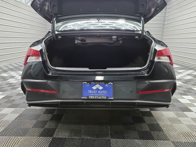 Used 2024 Hyundai Elantra Limited FWD image 38