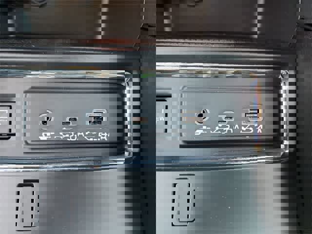 New 2025 Subaru Ascent Limited image 28