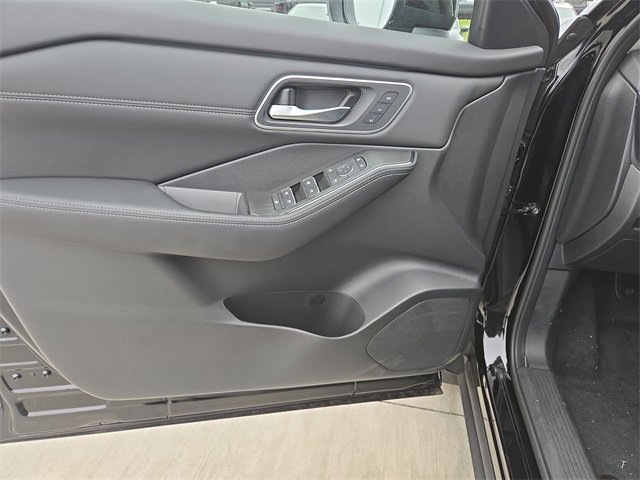 New 2026 Nissan Rogue Platinum w/ Platinum Premium Package image 11