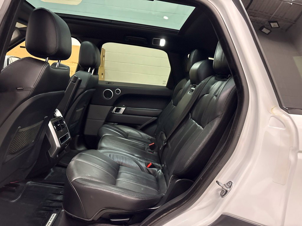 Used 2017 Land Rover Range Rover Sport SE AWD/4WD image 28