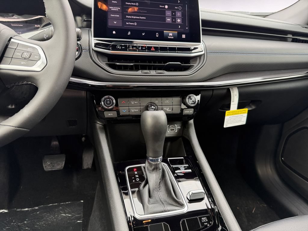 New 2026 Jeep Compass Latitude AWD/4WD image 11