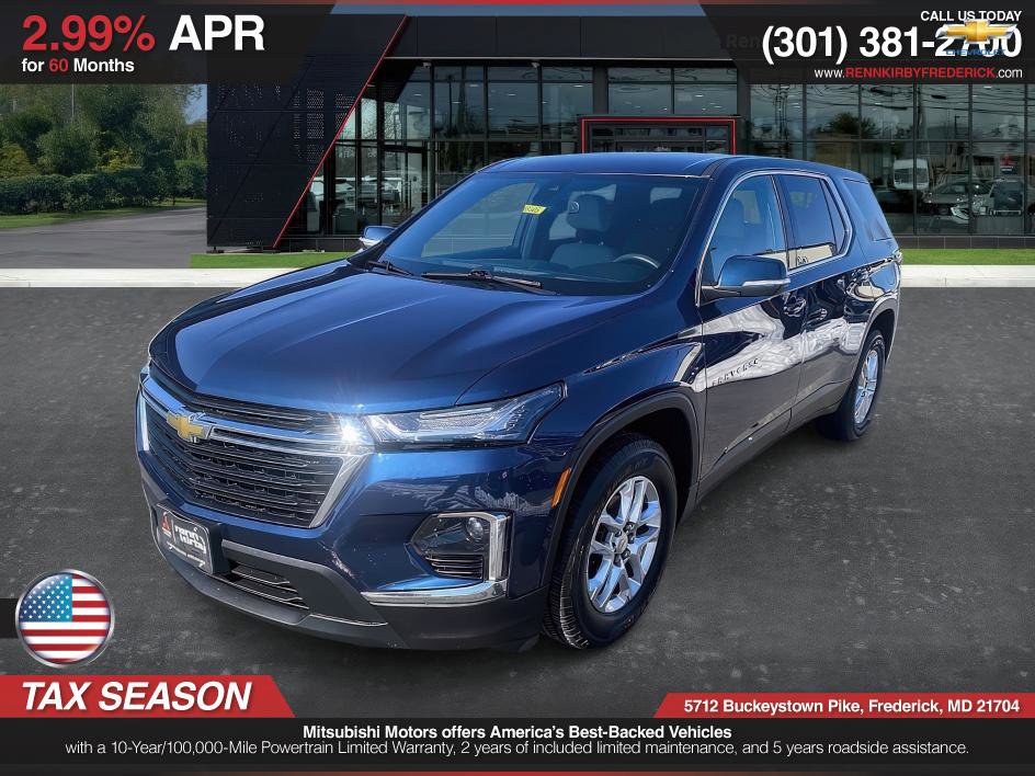 Used 2023 Chevrolet Traverse LS image 3