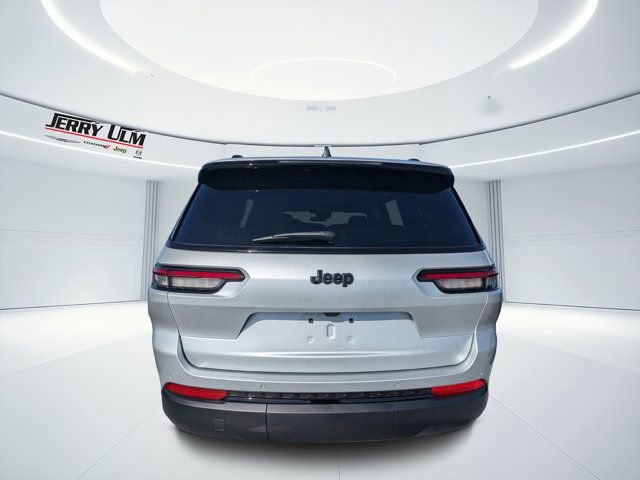 New 2025 Jeep Grand Cherokee L Laredo image 4