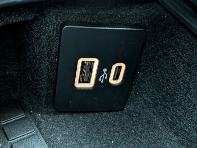 Certified 2024 Lincoln Corsair FWD w/ Equipment Group 101A image 24