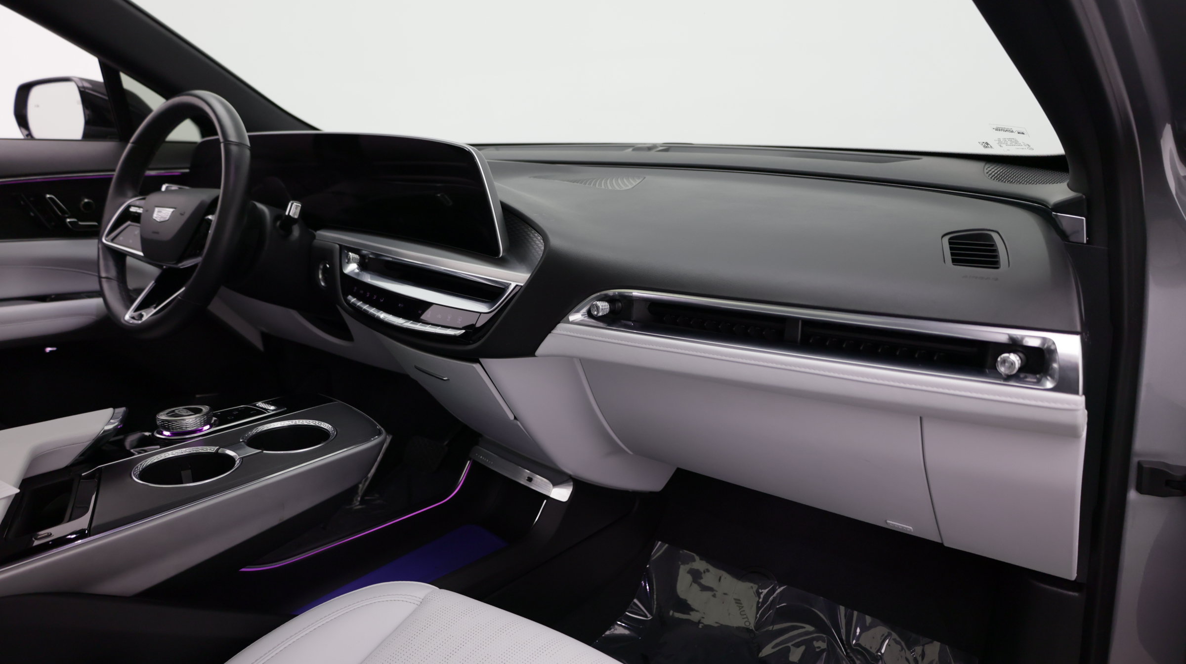 Used 2024 Cadillac Lyriq Luxury RWD image 38