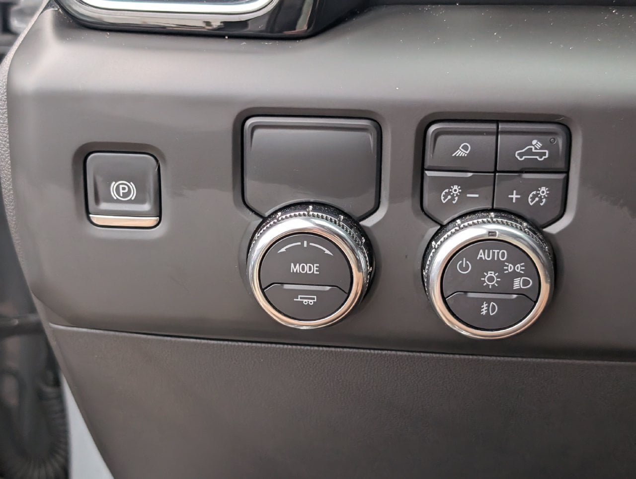 Used 2025 GMC Sierra 1500 Denali w/ Technology Package RWD image 24