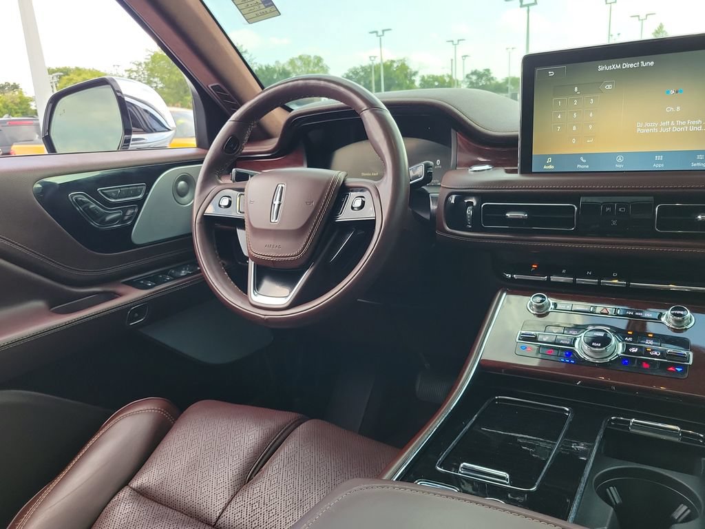 Certified 2022 Lincoln Aviator Black Label w/ Class IV Trailer Tow Package AWD/4WD image 13