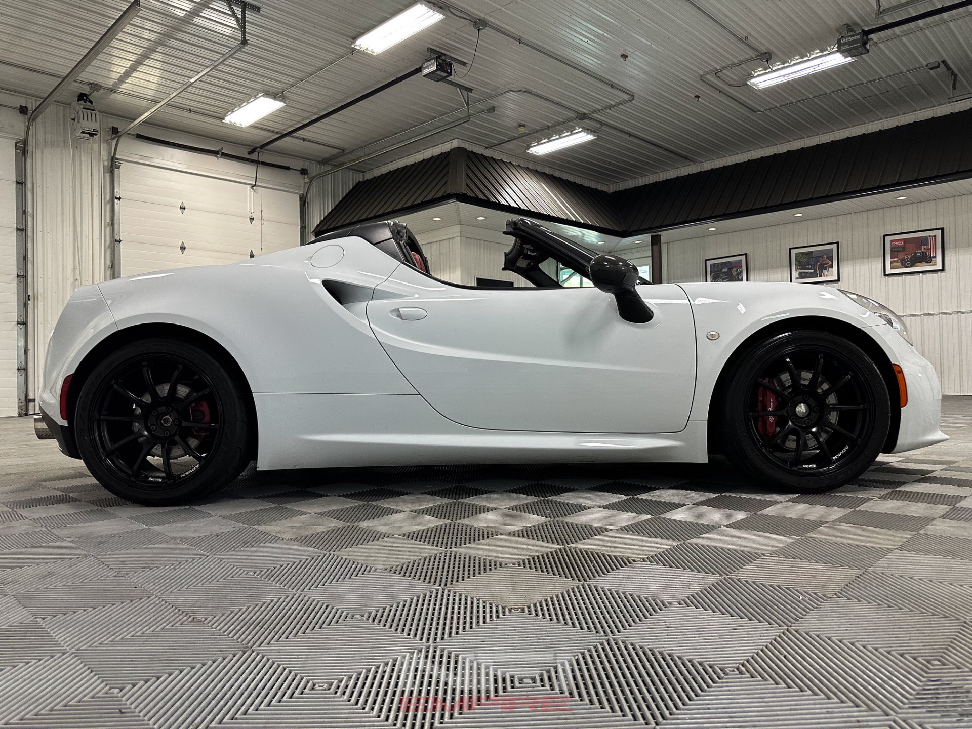 Used 2016 Alfa Romeo 4C Spider w/ Spider Track Package 3 RWD image 26