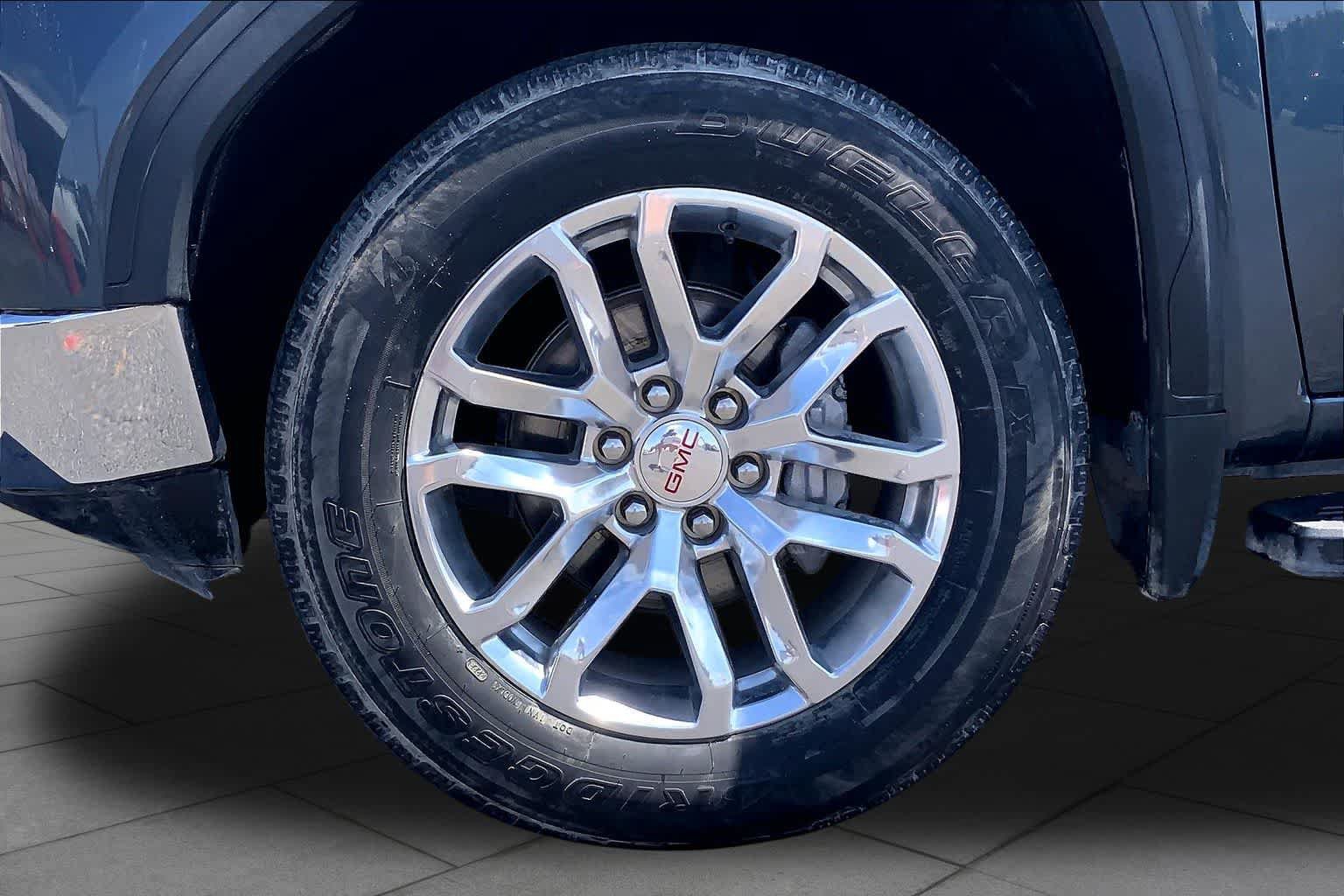 Used 2020 GMC Sierra 1500 SLT RWD image 11