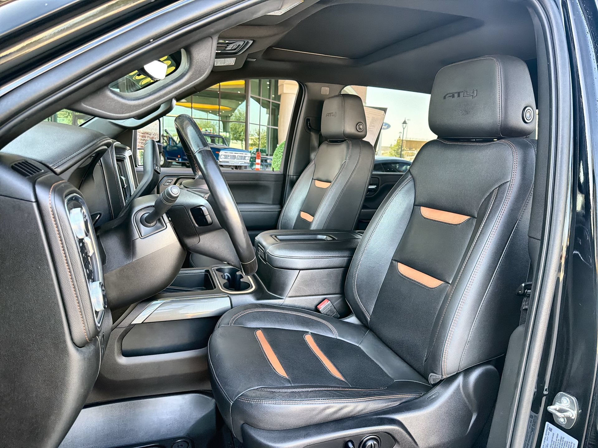 Used 2022 GMC Sierra 2500 AT4 w/ AT4 Premium Plus Package AWD/4WD image 11