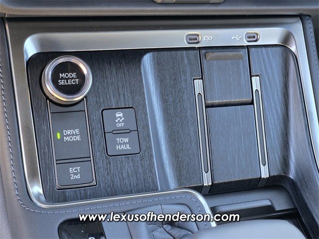 Used 2026 Lexus GX 550 w/ Accessory Package (2T) image 25