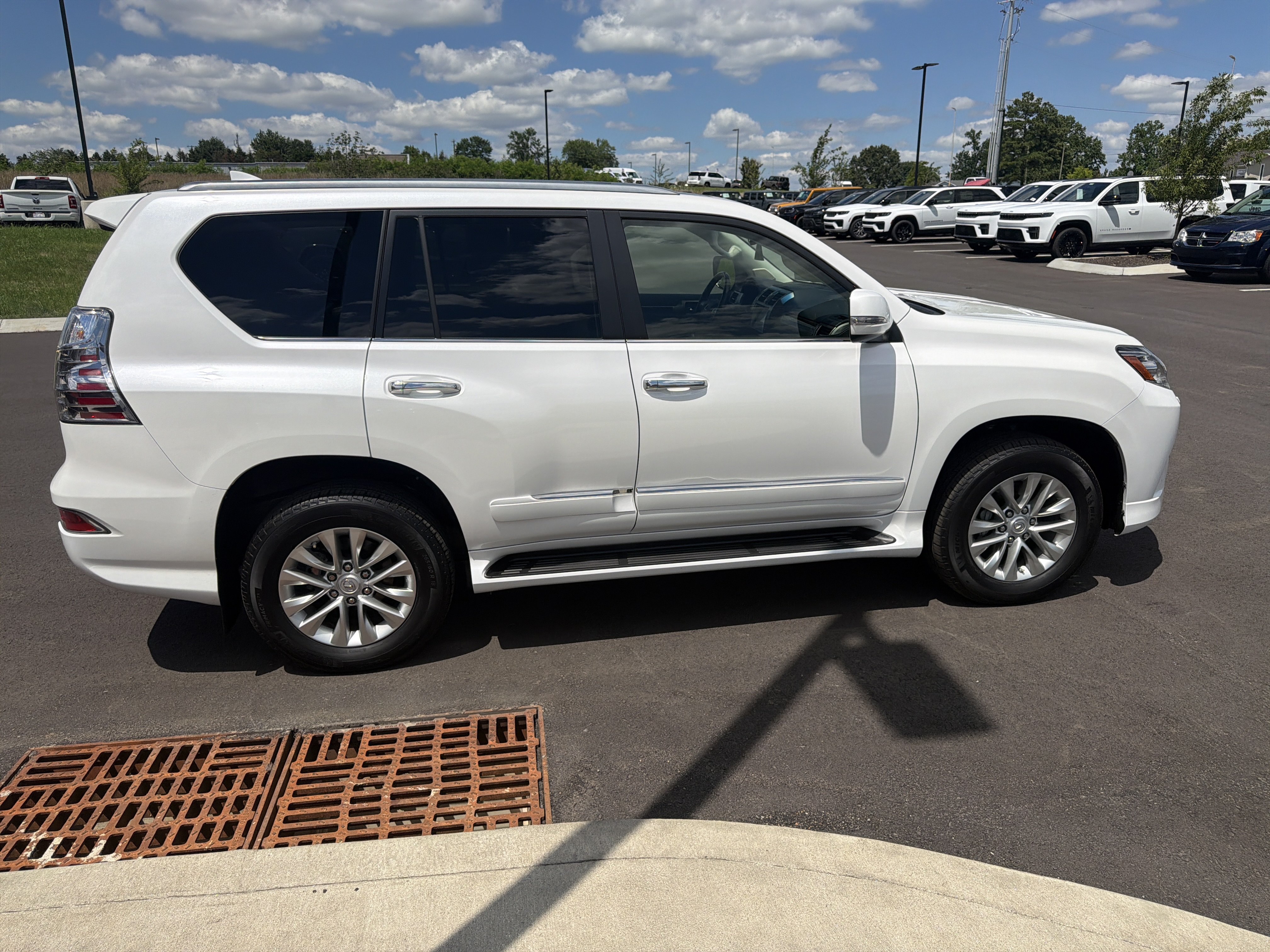 Used 2018 Lexus GX 460 Premium AWD/4WD image 11