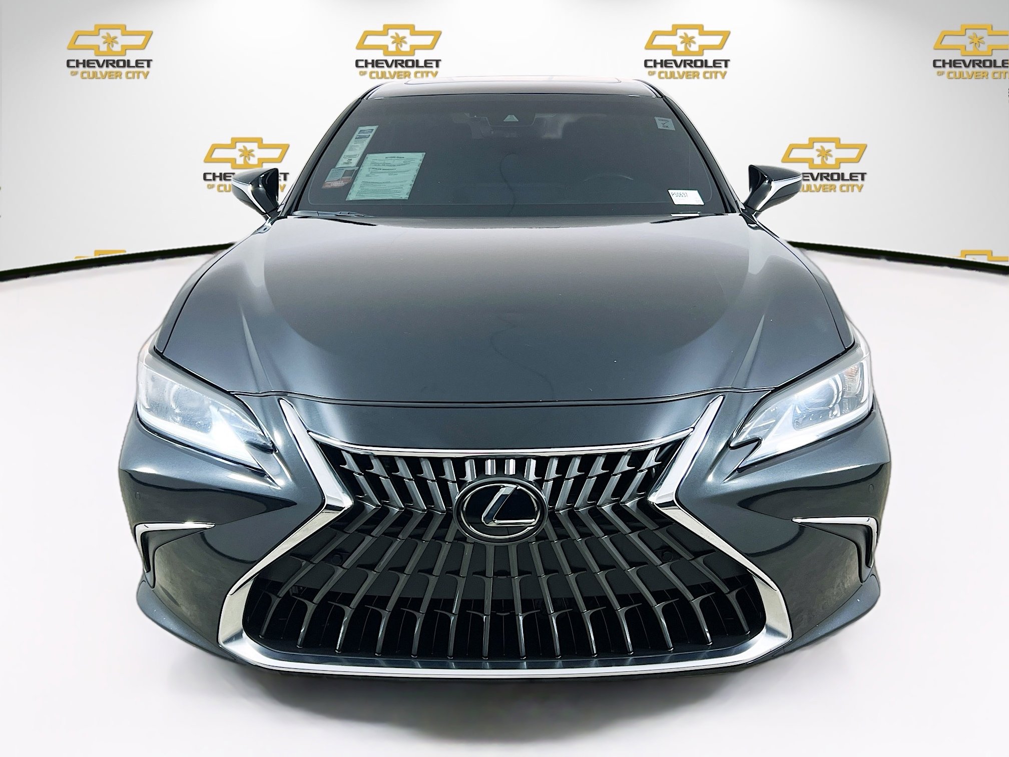 Used 2024 Lexus ES 300h w/ Premium Package FWD image 2