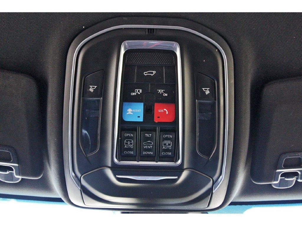 Used 2022 Jeep Grand Cherokee Trailhawk w/ ADV Protech Group II AWD/4WD image 25