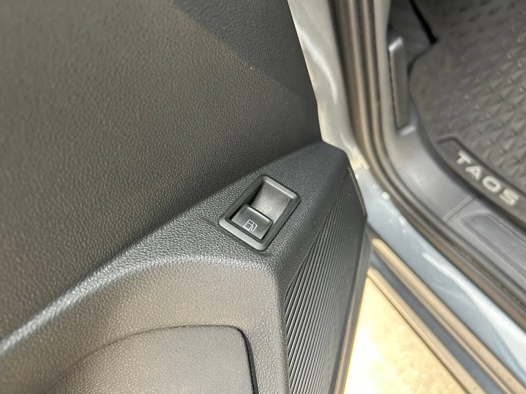 Certified 2022 Volkswagen Taos S AWD/4WD image 47