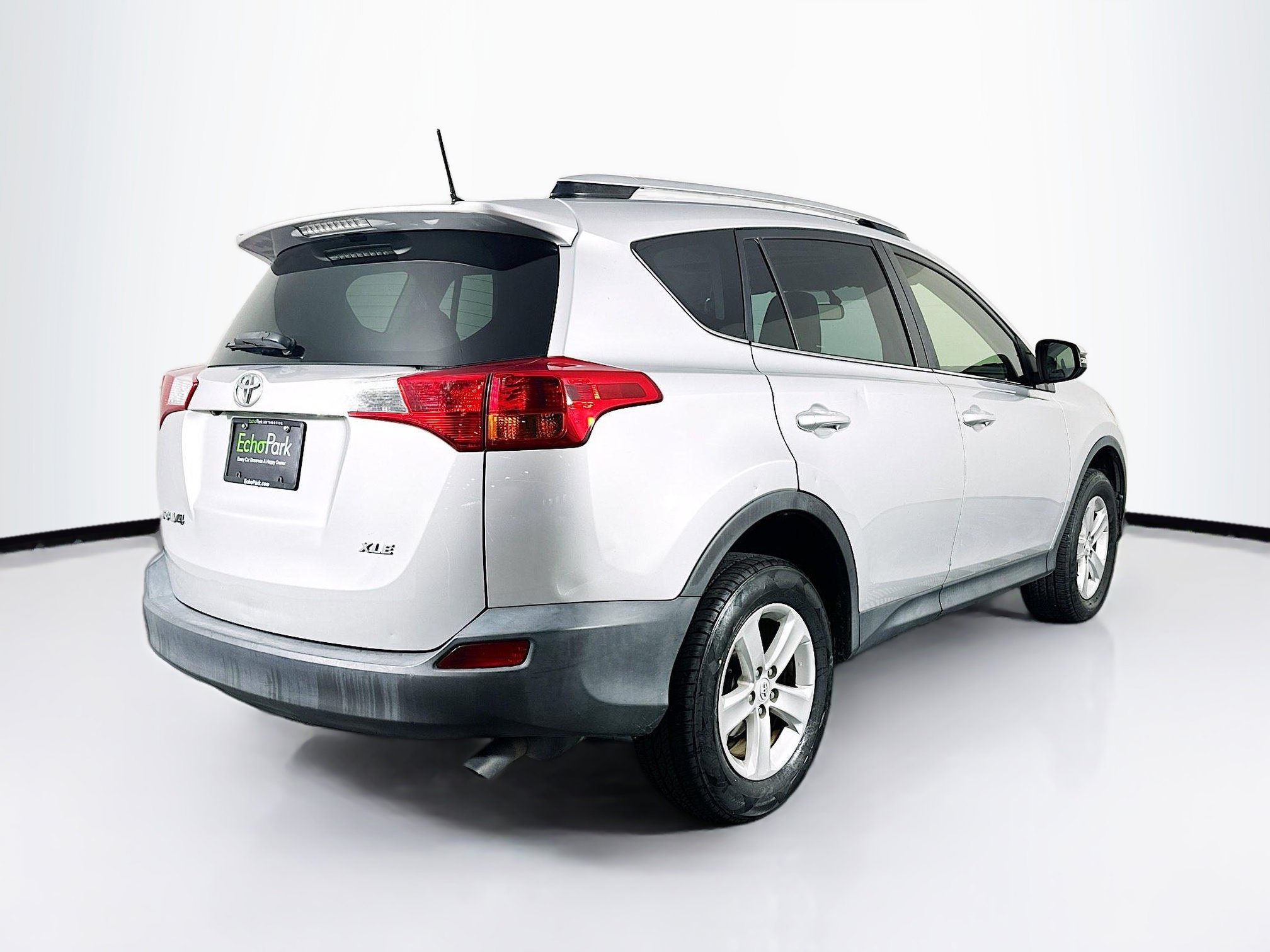 Used 2014 Toyota RAV4 XLE image 9