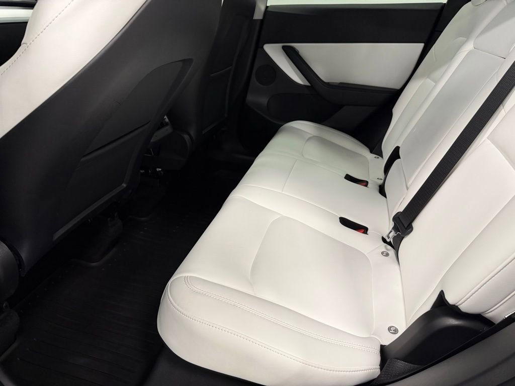 Used 2021 Tesla Model Y Performance image 21