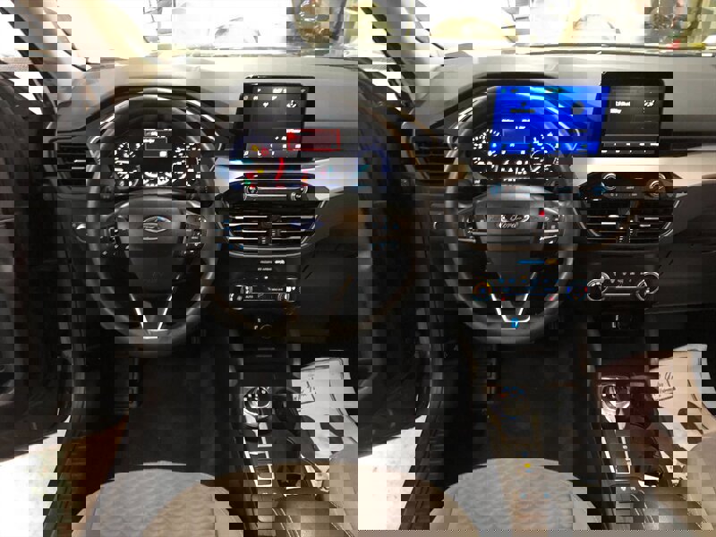 Used 2020 Ford Escape SE image 9