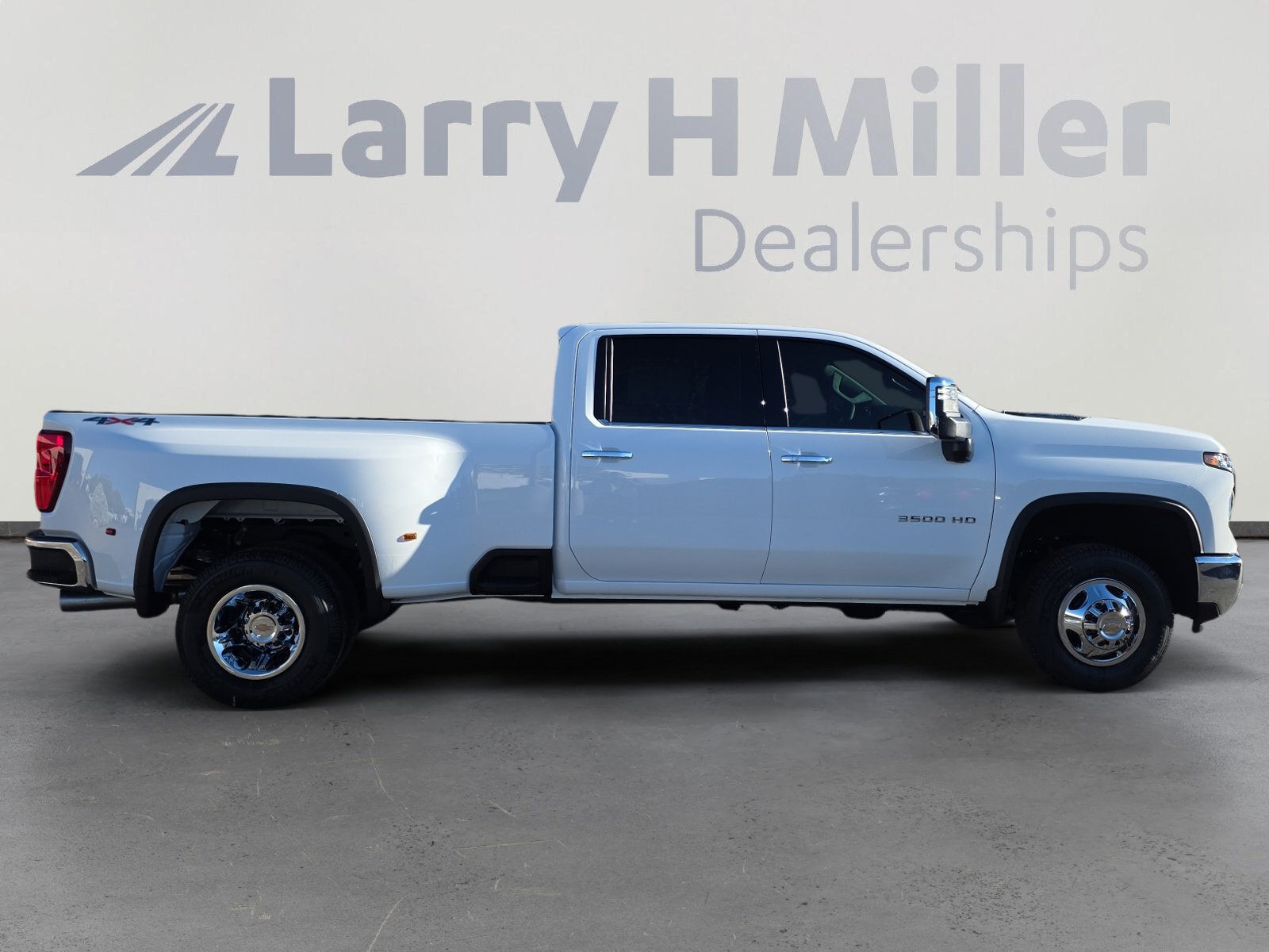 New 2026 Chevrolet Silverado 3500 LTZ w/ LTZ Convenience Package image 6