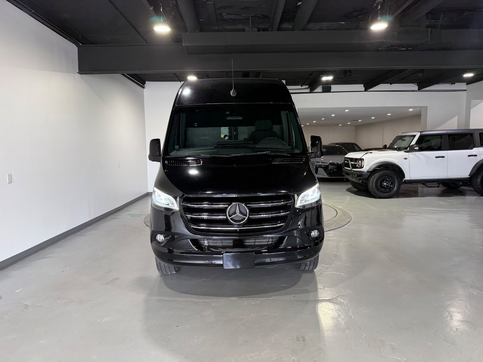 Used 2024 Mercedes-Benz Sprinter 3500 image 5