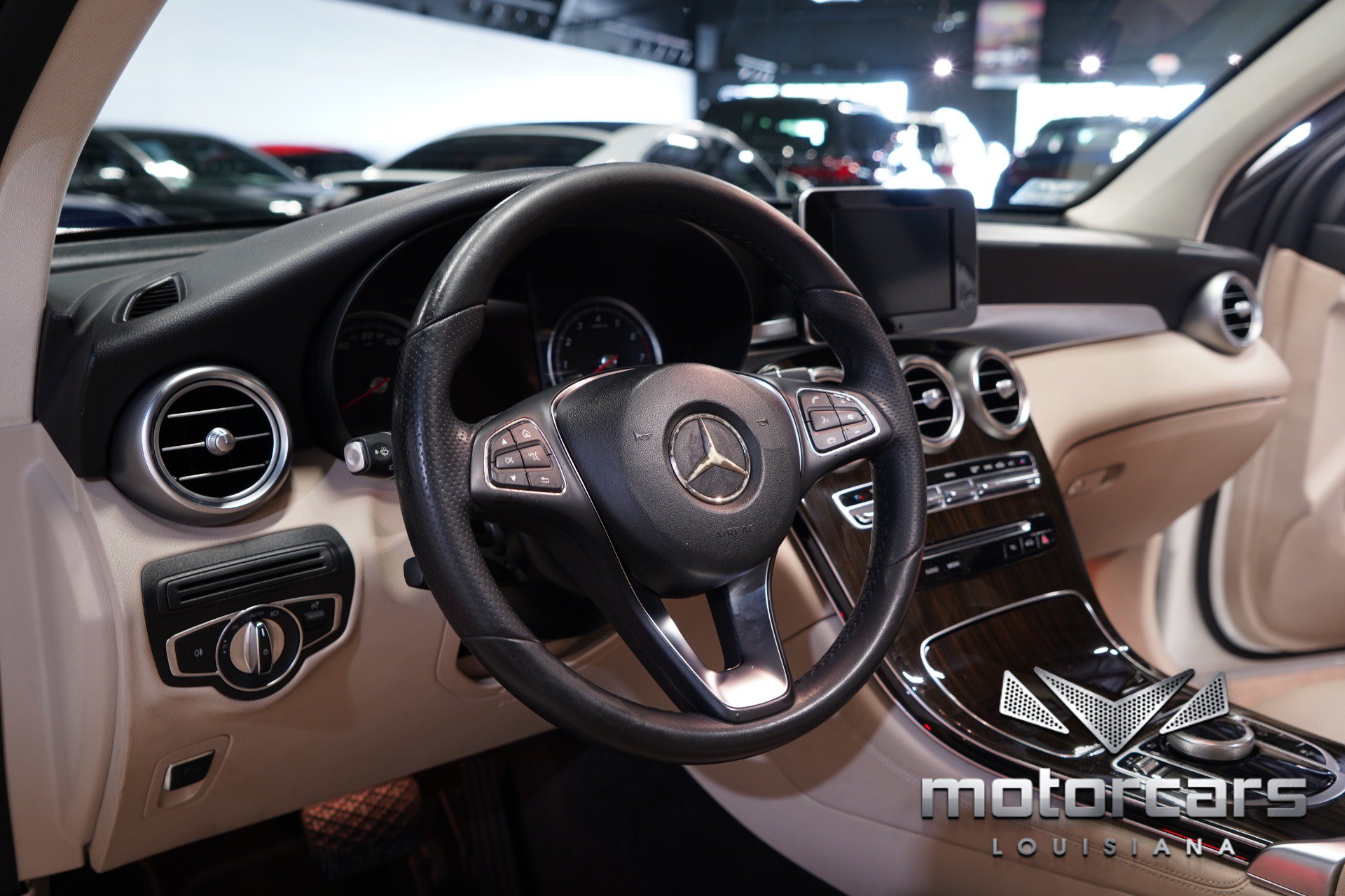 Used 2017 Mercedes-Benz GLC 300 4MATIC Coupe image 21