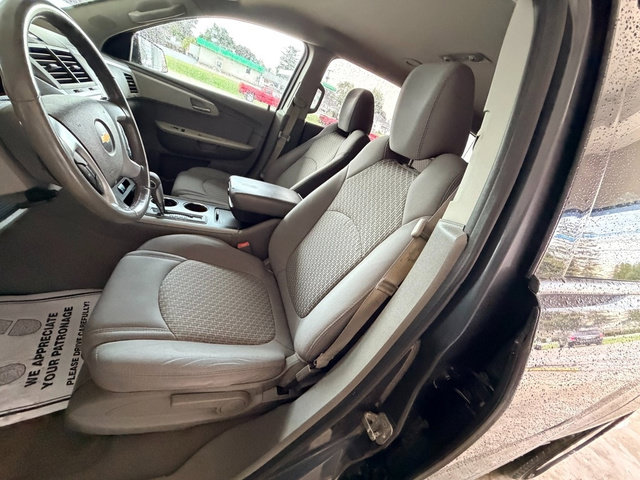 Used 2012 Chevrolet Traverse LS FWD image 14
