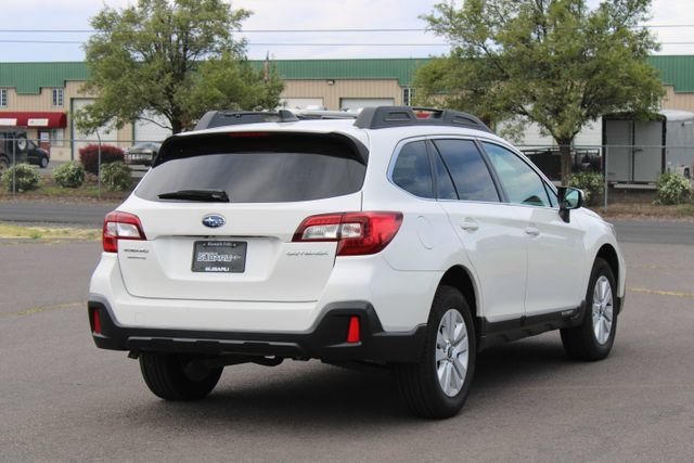 Used 2019 Subaru Outback 2.5i Premium AWD/4WD image 6
