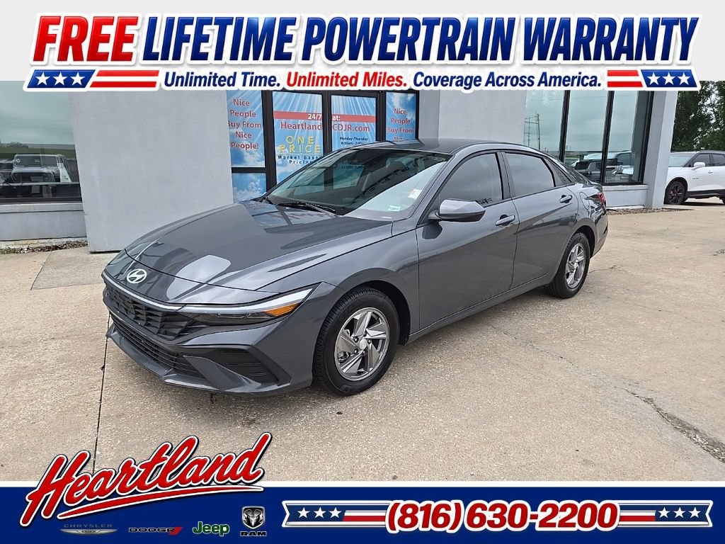 Used 2025 Hyundai Elantra SE