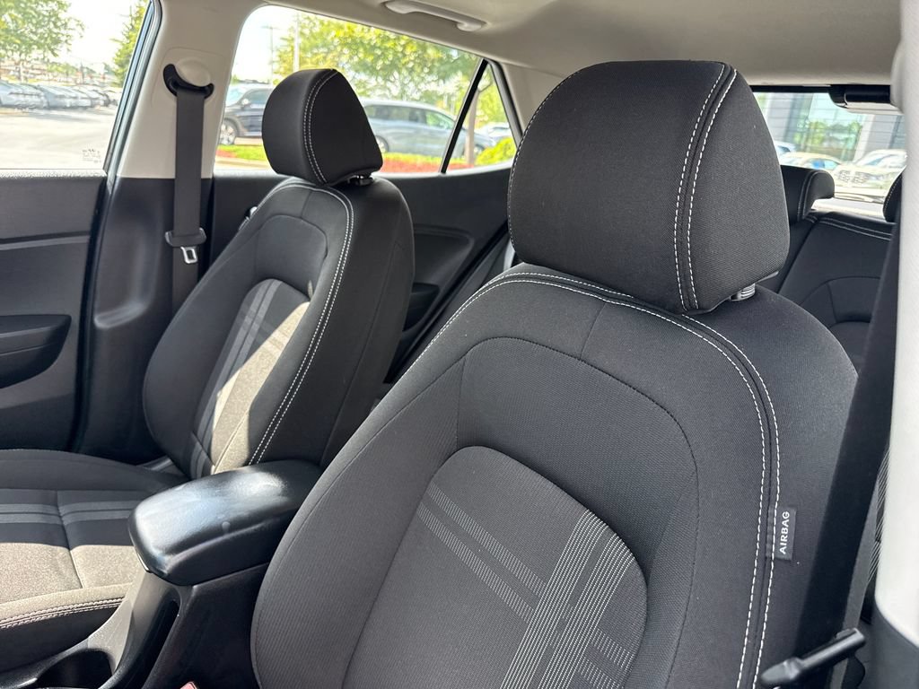 Used 2024 Hyundai Venue SEL FWD image 12