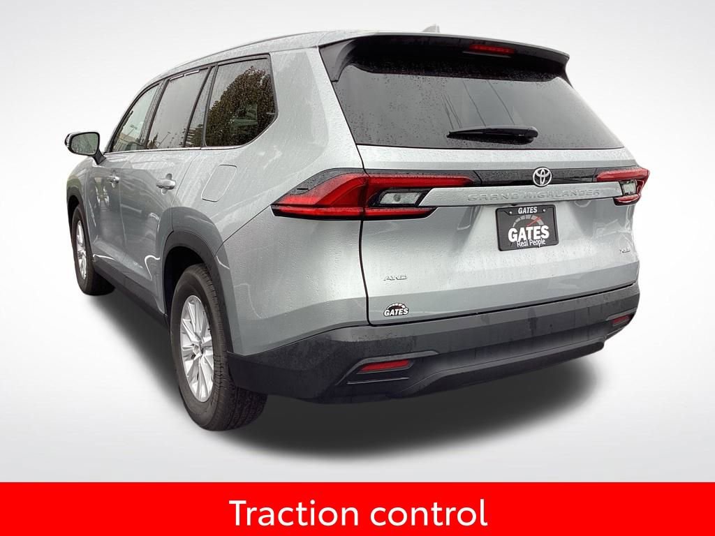 Used 2025 Toyota Grand Highlander AWD image 8