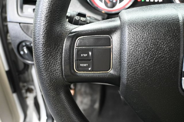 Used 2012 Dodge Grand Caravan SXT FWD image 20