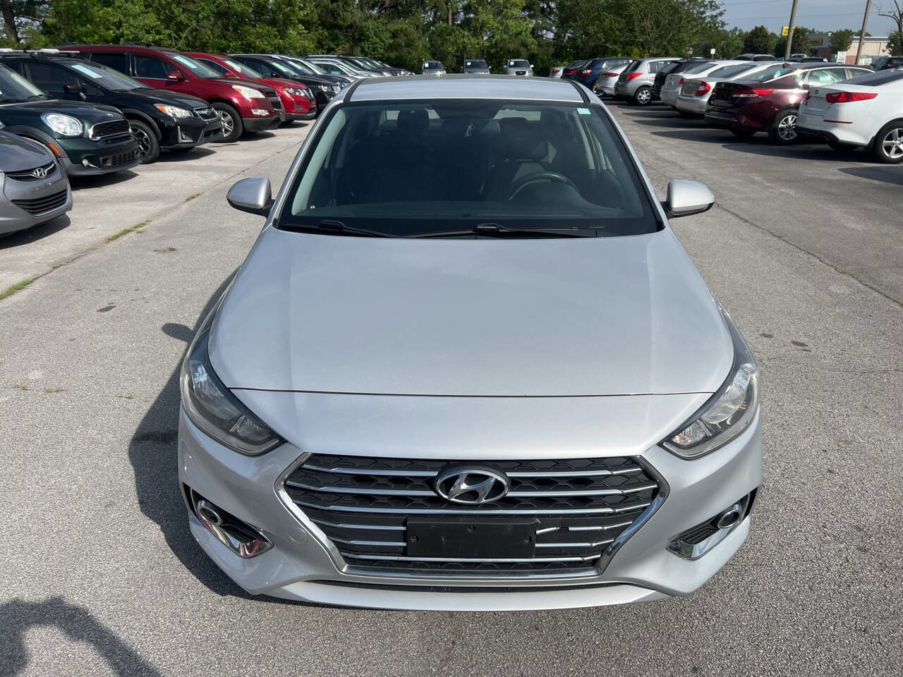 Used 2021 Hyundai Accent SEL FWD image 3