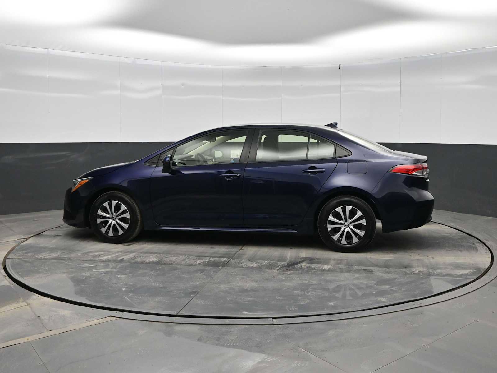 Used 2022 Toyota Corolla LE image 5