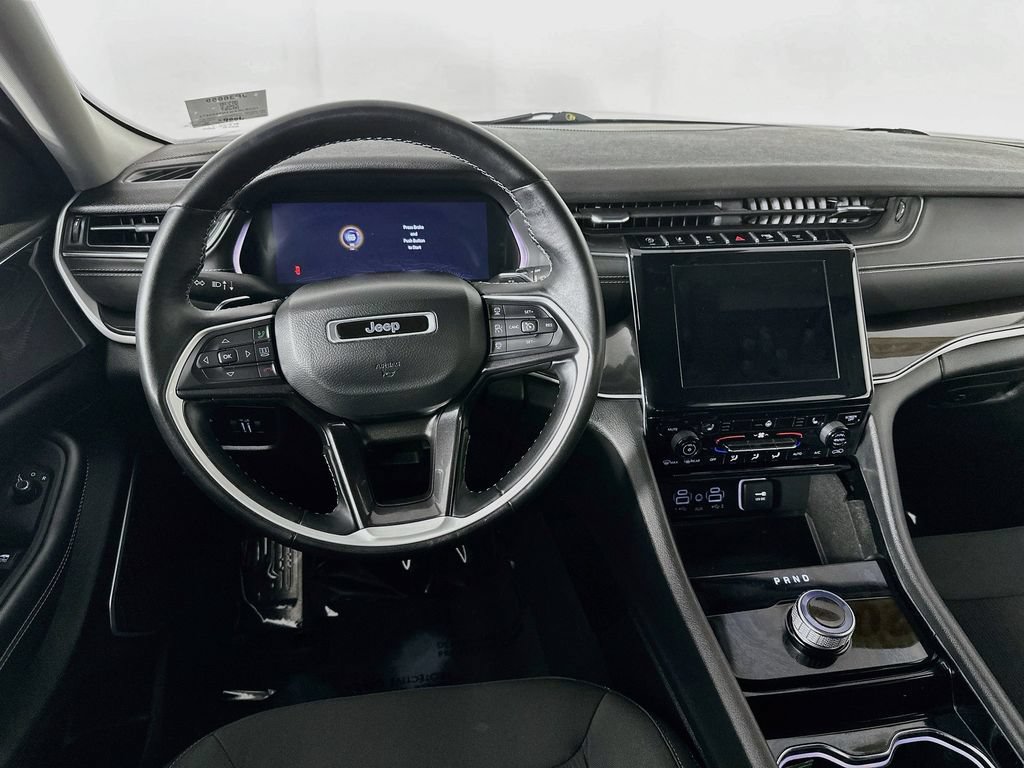 Certified 2022 Jeep Grand Cherokee L Laredo w/ Luxury Tech Group I AWD/4WD image 33