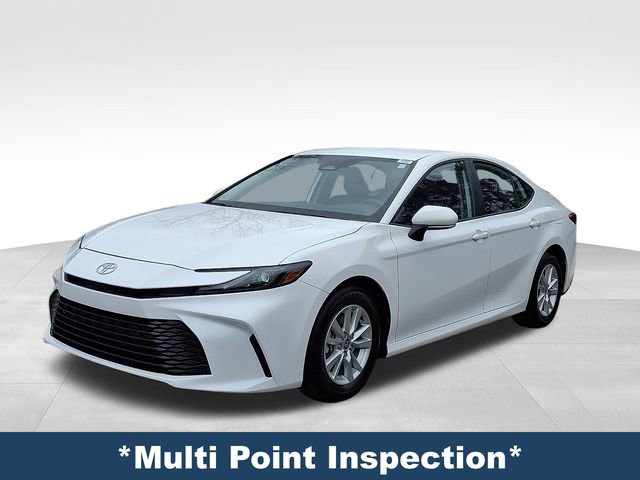 Used 2025 Toyota Camry LE image 4