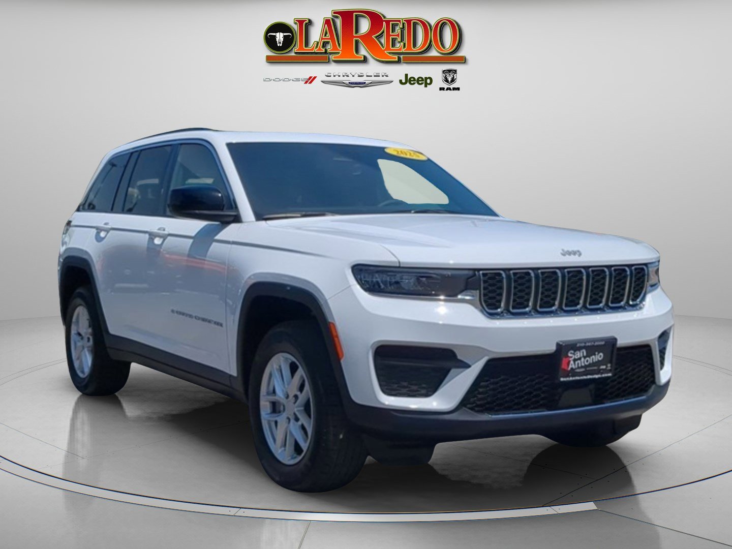 Used 2025 Jeep Grand Cherokee Laredo X w/ Luxury Tech Group I