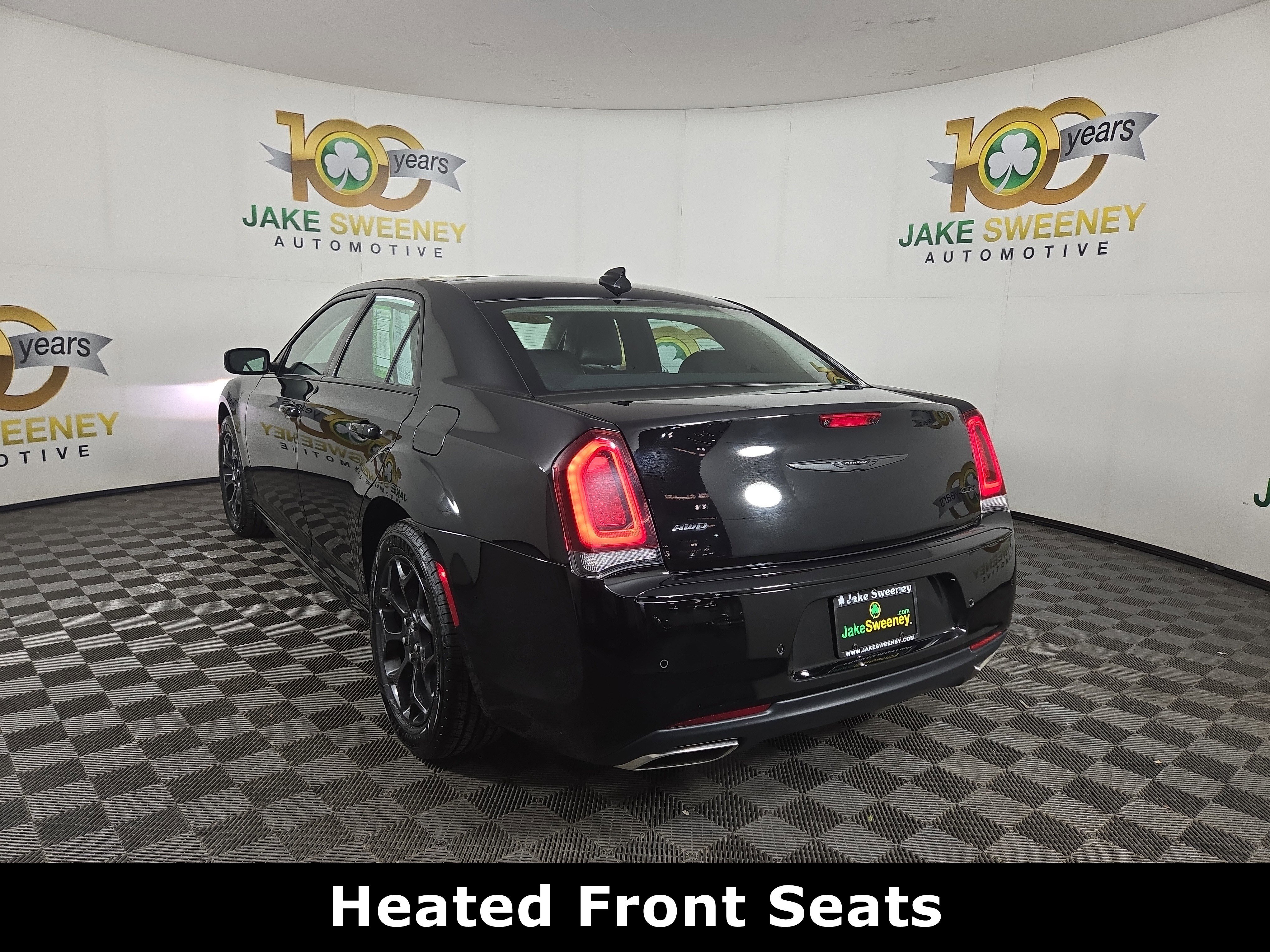 Used 2023 Chrysler 300 Touring L w/ Popular Equipment Group image 6
