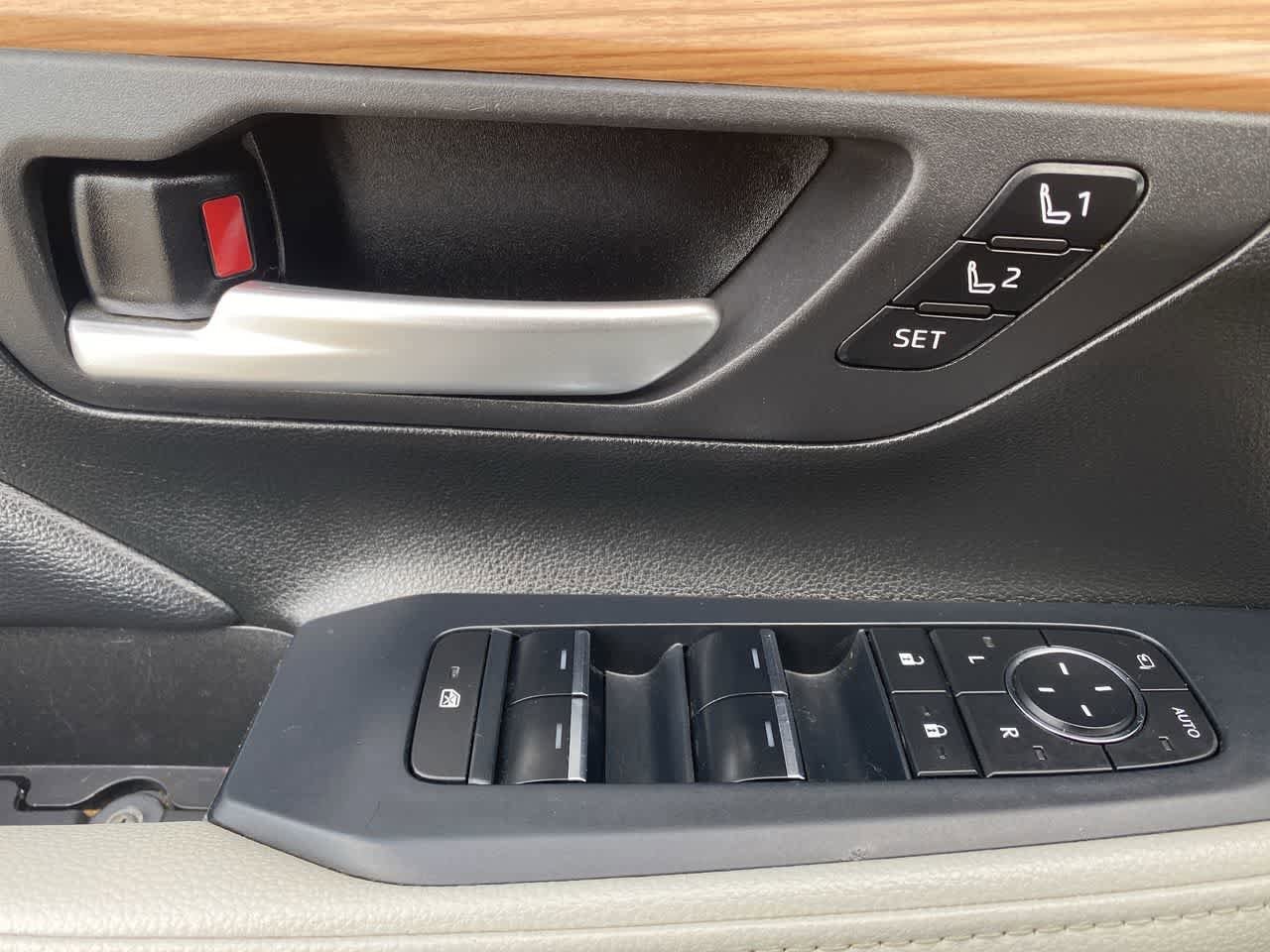 Certified 2024 Toyota Grand Highlander AWD image 13
