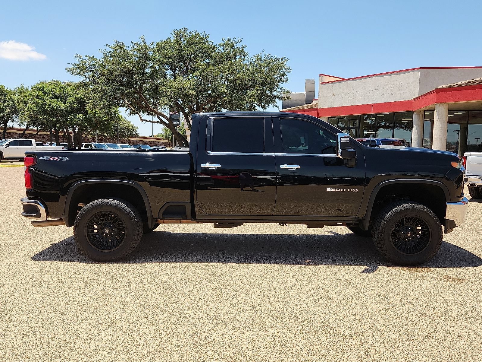 Used 2022 Chevrolet Silverado 2500 LTZ AWD/4WD image 5