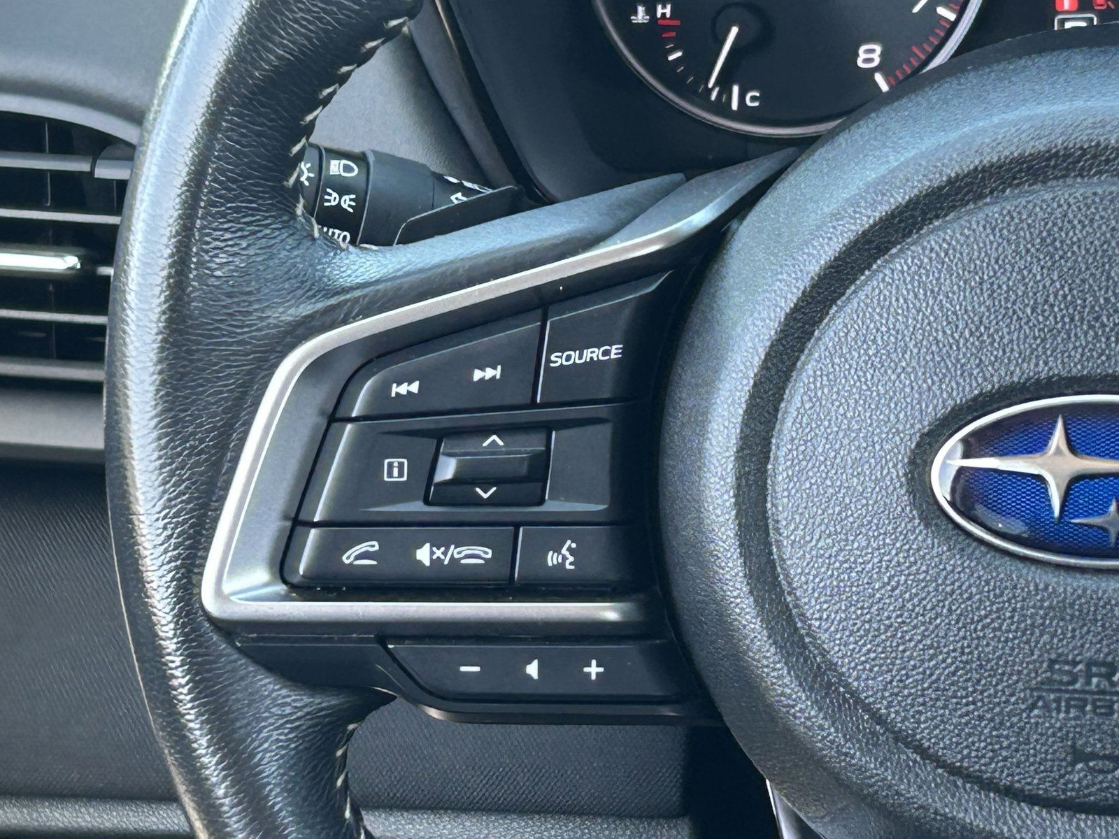 Used 2025 Subaru Outback Premium image 24