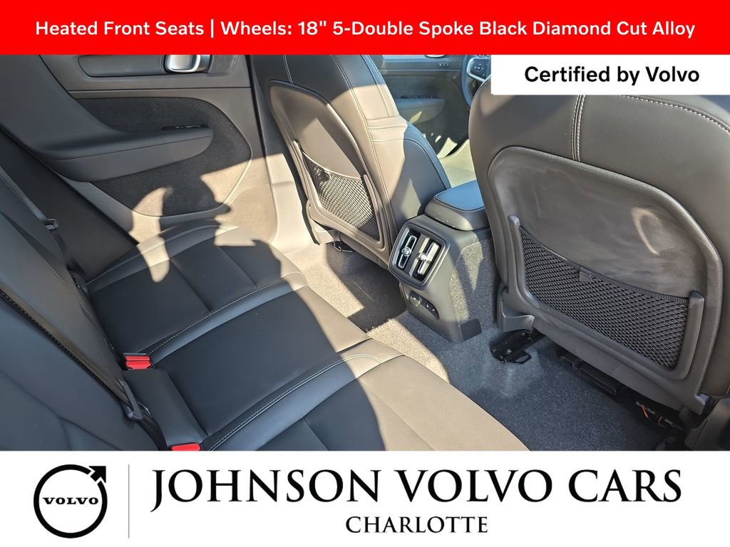 Used 2025 Volvo XC40 B5 Core image 11