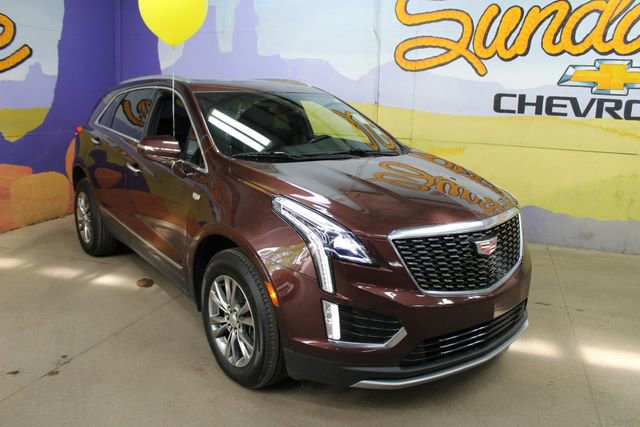 Used 2022 Cadillac XT5 Premium Luxury AWD/4WD image 2